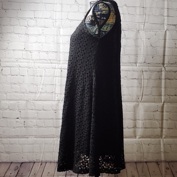 ROXBERI ARIANA BLACK LACE OPEN BACK ALINE DRESS - Picture 5 of 8